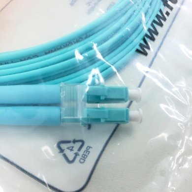 Furukawa cordao optico duplex OM4 LC-UPC/LC-UPC 6m