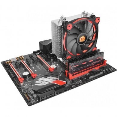 CL-P022-AL12RE-A Thermaltake Fan Riing 12 Silent Red 1400rpm Led Cl-p022-al12re-a