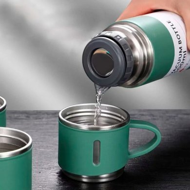 Kit garrafa térmica verde inox 500ml com 3 xícaras
