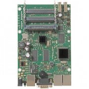 Mikrotik RouterBoard 435G 680MHz Gigabit 5 slots MiniPCI 3 portas LAN Gigabit 2 portas USB Licença Nivel 5