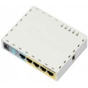 RouterBoard MikroTik 750UP 5 portas LAN processador de 400MHz e entrada USB Licença Nivel 4