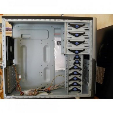 RC-335-KKR5 Gabinete Cooler Master Elite RC-335 com USB e Áudio Frontais, Co