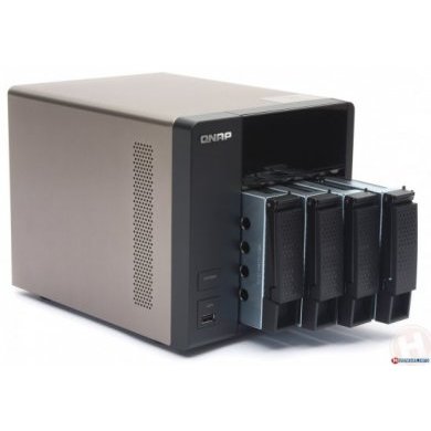 NAS STORAGE QNAP para 4 HDs SATAIII