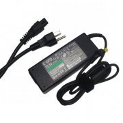 Fonte de Notebook SONY 19.5V 4.7A 90W bivolt 100-240V, 50-60Hz