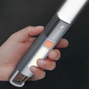 Lanterna LED recarregável USB-C com gancho 